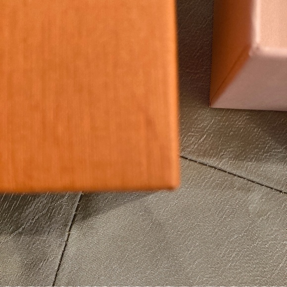 🎁 Authentic LOUIS VUITTON empty, small gift box. - Picture 3 of 5